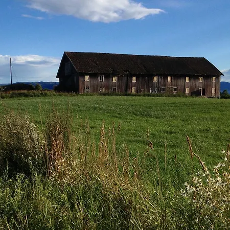 Herkestad Gard Bed and Breakfast *