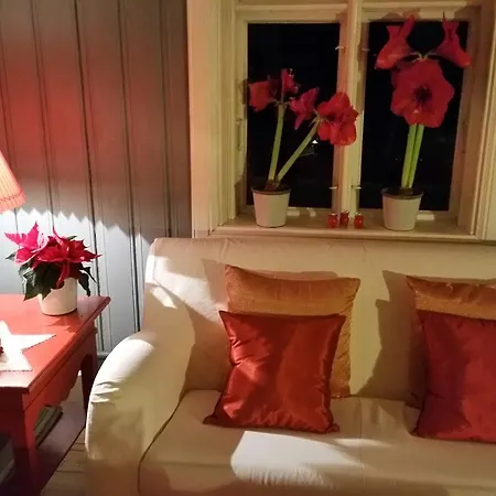 Herkestad Gard Bed and Breakfast Ottestad