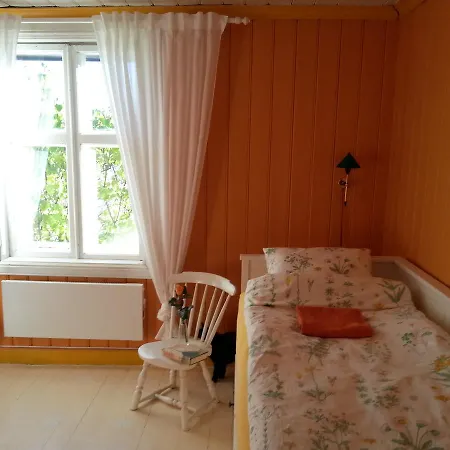 Herkestad Gard B&B Ottestad